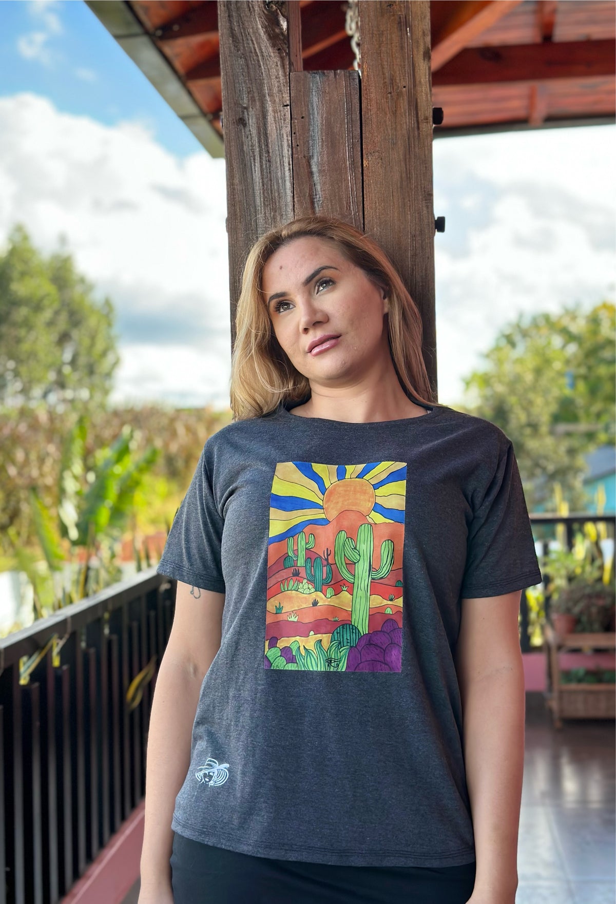 Remera Gris con diseño